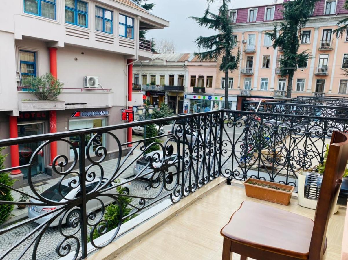 Апартаменты Old Batumi's Diamond Экстерьер фото